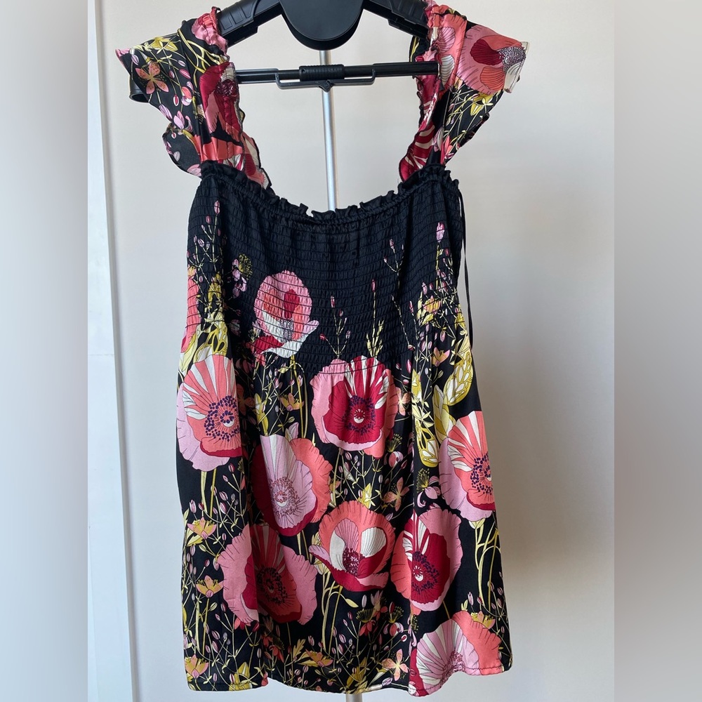 Guess Jeans brand: off the shoulder silk top in Poppy print